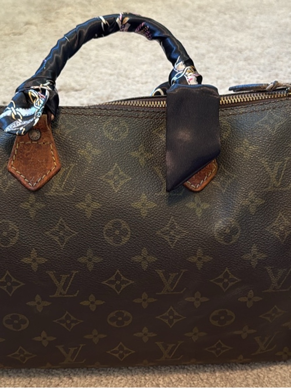 Louis Vuitton speedy 30 Monogram Tote with Black Scarf-Wrapped Handles - Picture 5 of 11